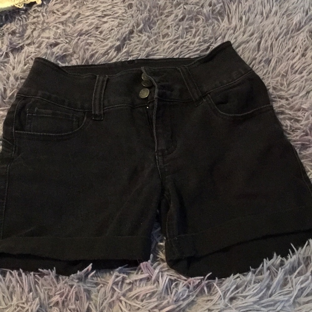Paris blues, black shorts